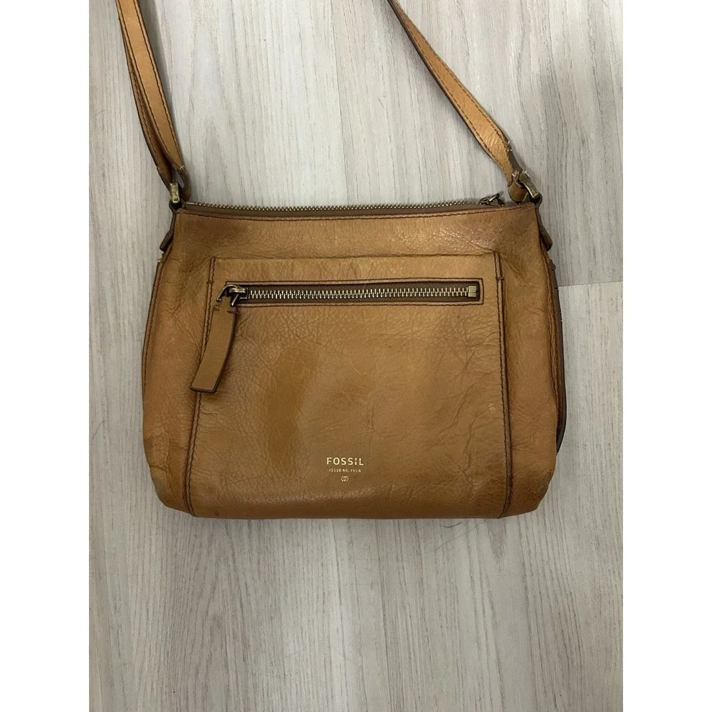 Fossil Leather Crossbody Bag Brown Cognac Zip Pocket Adjustable Strap